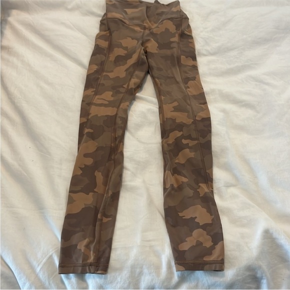 Lululemon Heritage 365 Camo Beige Align High-Rise Pant w/ Pockets | Size 2, 25” - Picture 8 of 10